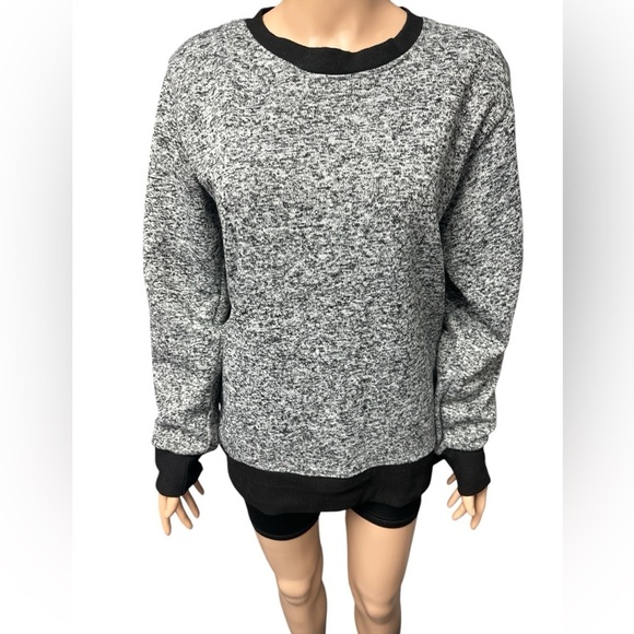 F3 - EC -Cozy Heathered Gray Sweater - Picture 1 of 2